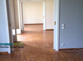 Οροφοδιαμέρισμα με θέα Κολωνάκι