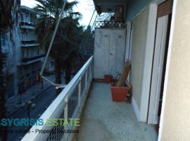 Apartment - Pagrati, Varnava Square • Διαμέρισμα - Παγράτι, Πλατεία Βαρνάβα