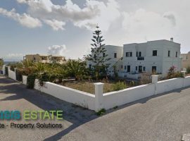 Hotel, Resort - Cyclades Islands, Santorini, Kamari • Ξενοδοχείο, Θέρετρο - Κυκλάδες, Σαντορίνη, Καμάρι
