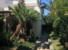 Fully Furnished Detached House - Athens, Voula • Πλήρως Επιπλωμένη Μονοκατοικία - Αθήνα, Βούλα