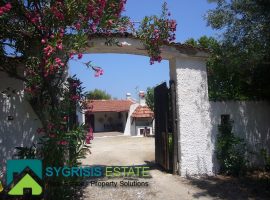 Traditional Detached House - Euboea Island, Pefki • Παραδοσιακή Μονοκατοικία - Εύβοια, Πευκί
