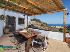 Luxury Stone House - Cyclades Islands, Santorini, Vourvoulos Village • Πολυτελής Πετρόκτιστη Μονοκατοικία - Κυκλάδες, Σαντορίνη, Βουρβούλος