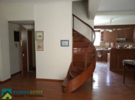 Maisonette - Athens, Pagrati, Varnava Square • Μεζονέτα - Αθήνα, Παγκράτι, Πλατεία Βαρνάβα