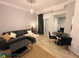 Apartment - Athens, Pagrati, Varnava Square • Διαμέρισμα - Αθήνα, Παγκράτι, Πλατεία Βαρνάβα